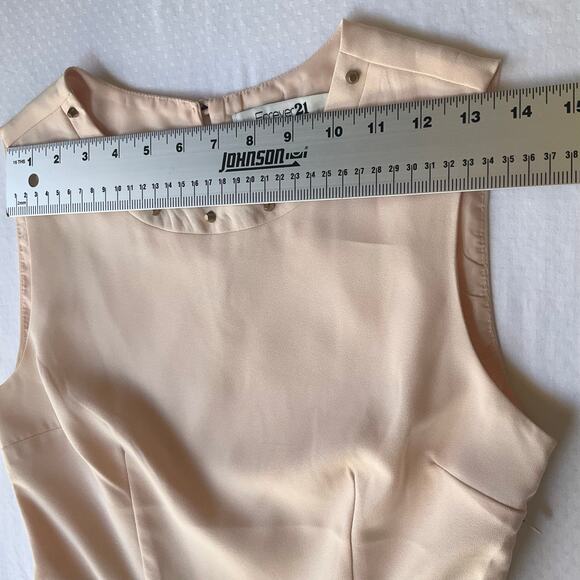 FOREVER 21 Women’s Sleeveless Peplum Blouse size S, Light Pink - Picture 2 of 9